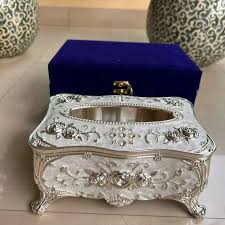 tissue holder